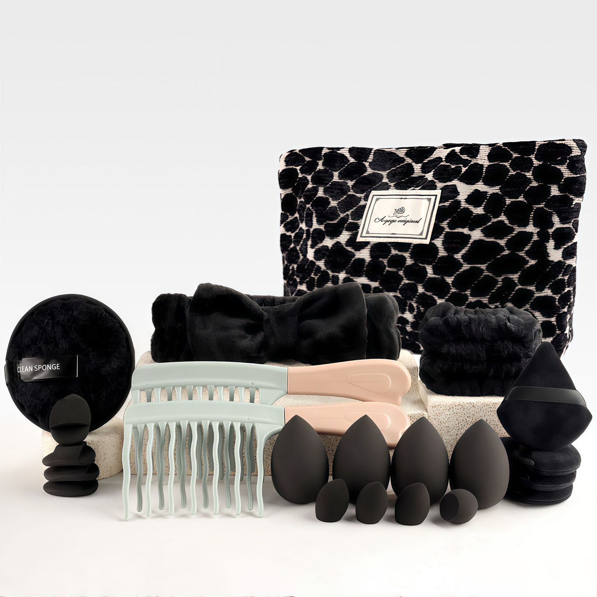 Makeup Brush Set Chic Fragranc - огляд і ціна Travel Accessories Toiletries