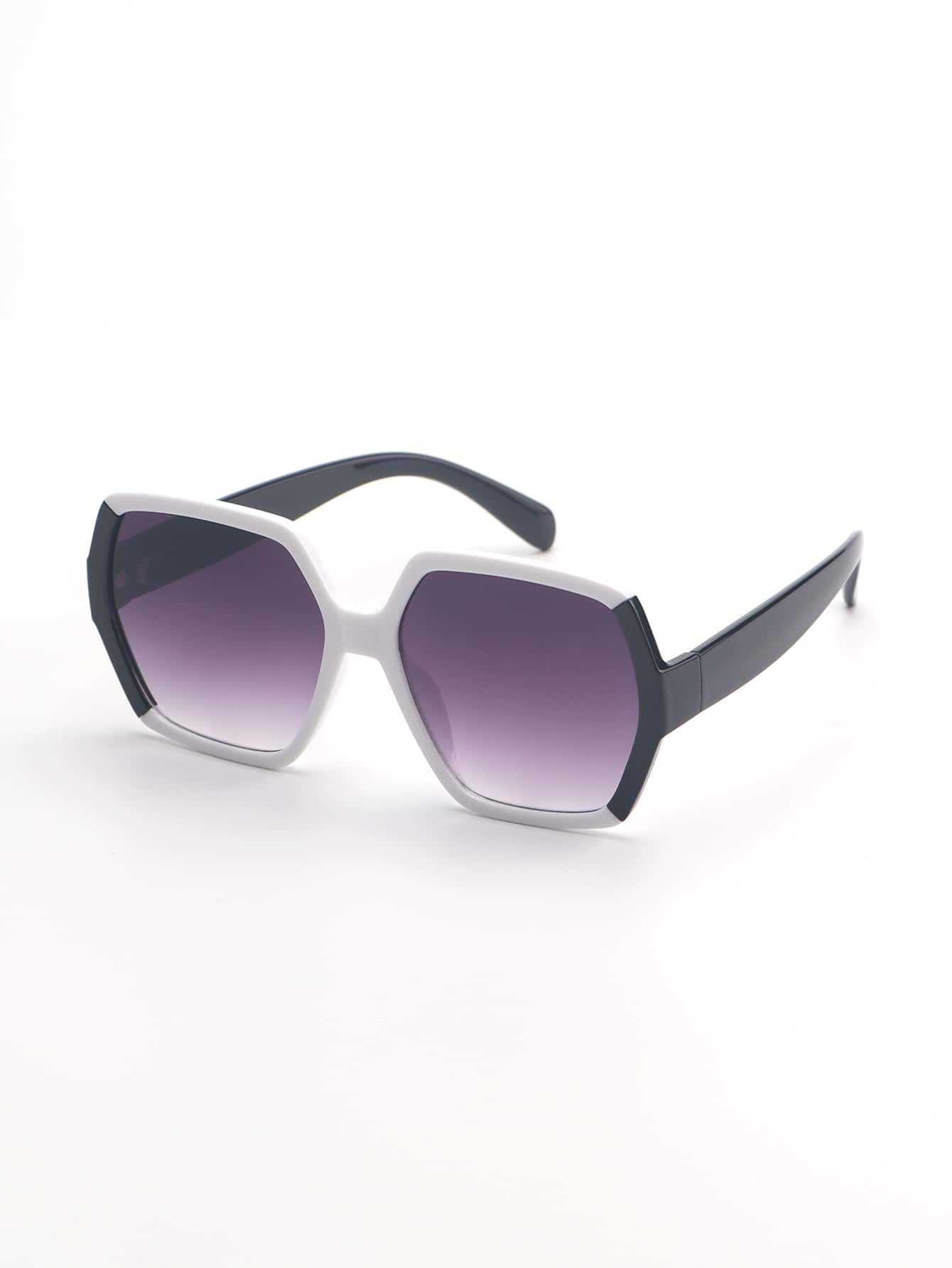 Black & White Geometric Women' - огляд і ціна Travel Accessories For Women