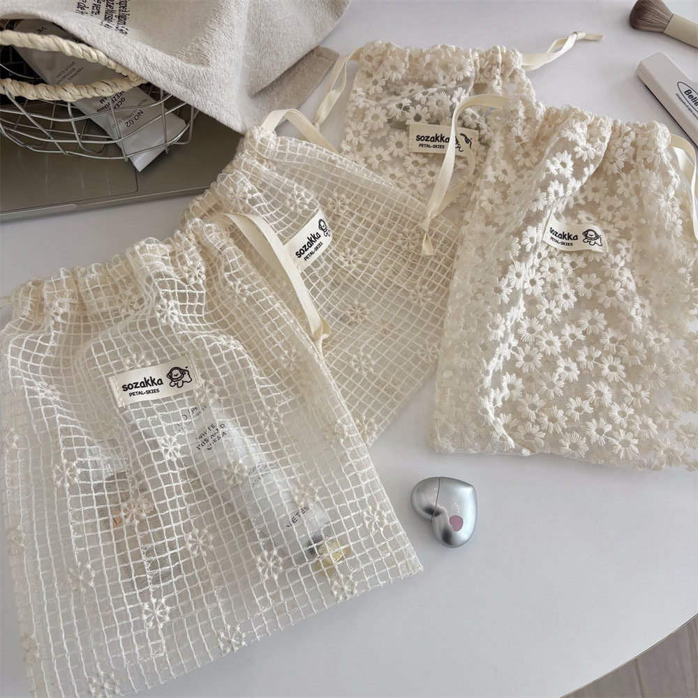 Lace Embroidered Daisy Mesh Dr - огляд і ціна Travel Accessories Bag